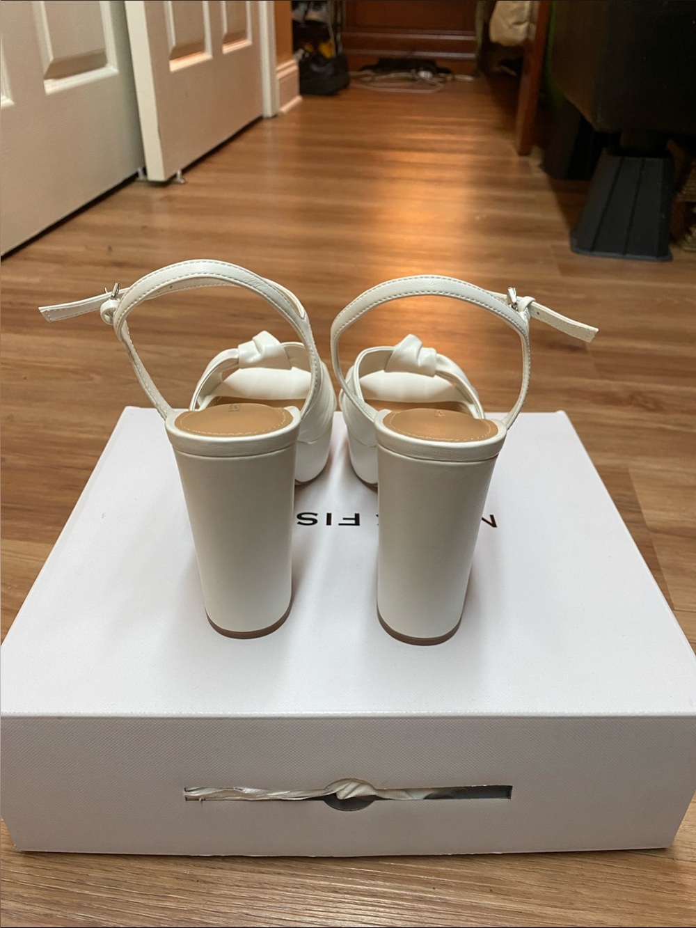 Marc Fisher Women's Deren High Block Heel Platform Sandals “White” Size 7.5M - Picture 5 of 11